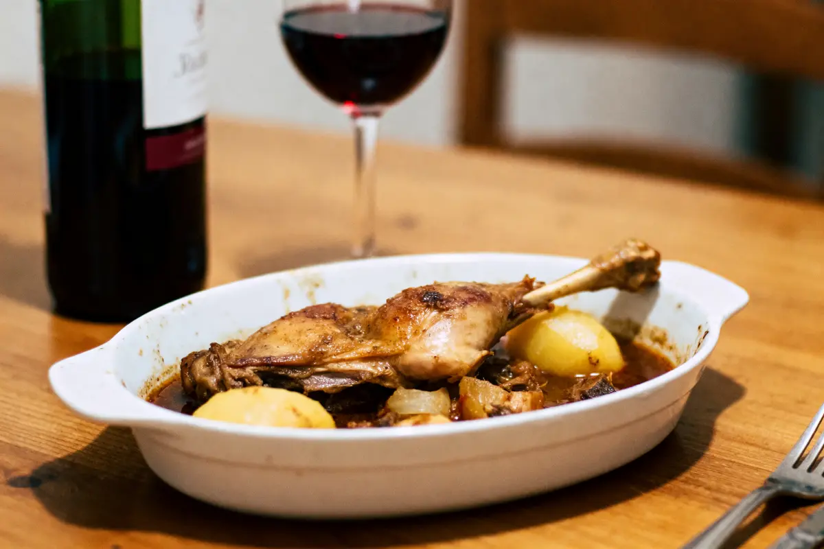 Quel vin avec du lapin : 3 accords parfaits à découvrir !