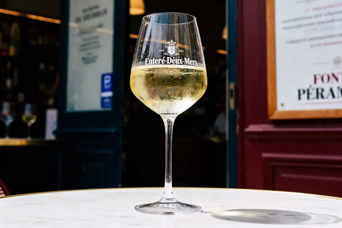 Vin d’Entre-Deux-Mers : Tout sur cette AOC bordelaise