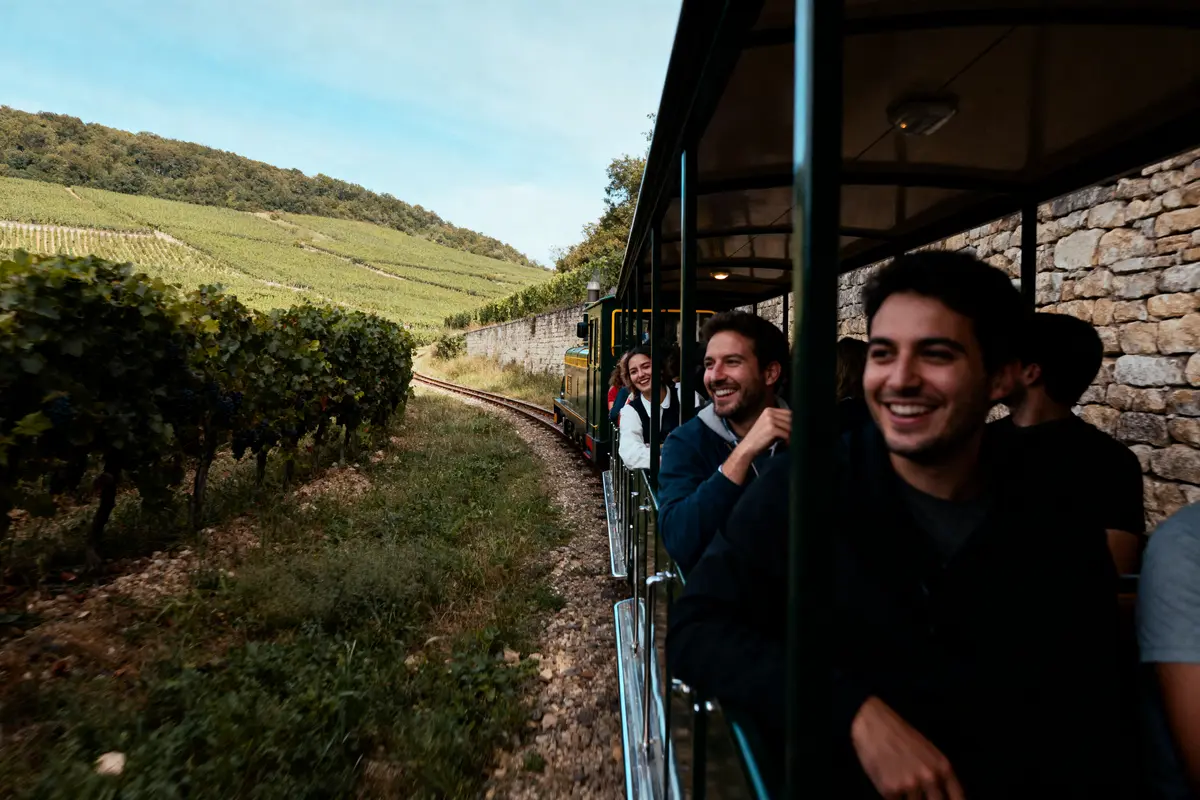 Visite de Cave à Reims en Petit Train : Une Aventure Gourmande !